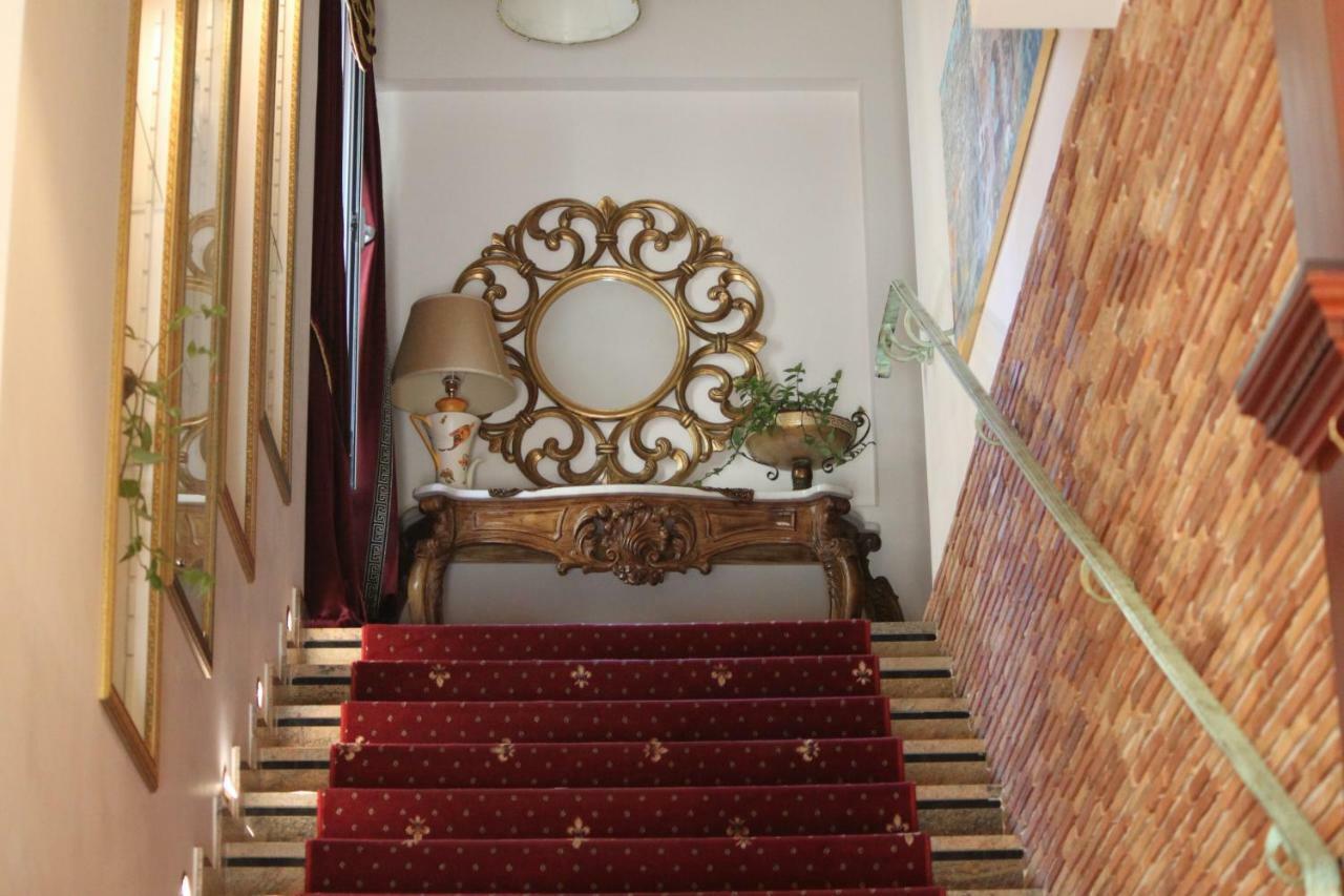 2 Kitarrat Boutique Hotel & Spa Durrës Eksteriør billede