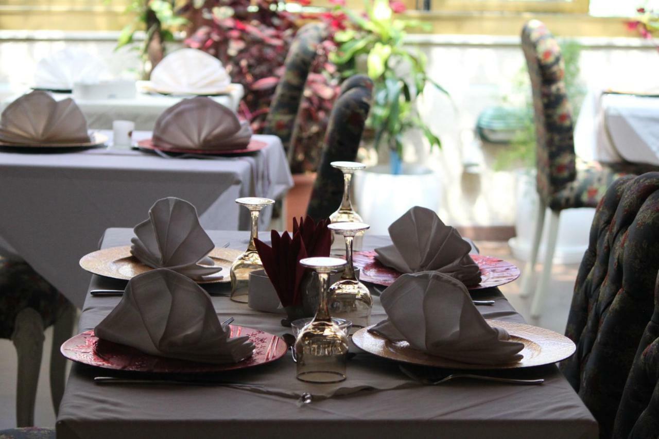 2 Kitarrat Boutique Hotel & Spa Durrës Eksteriør billede